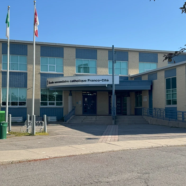 façade de franco-cité